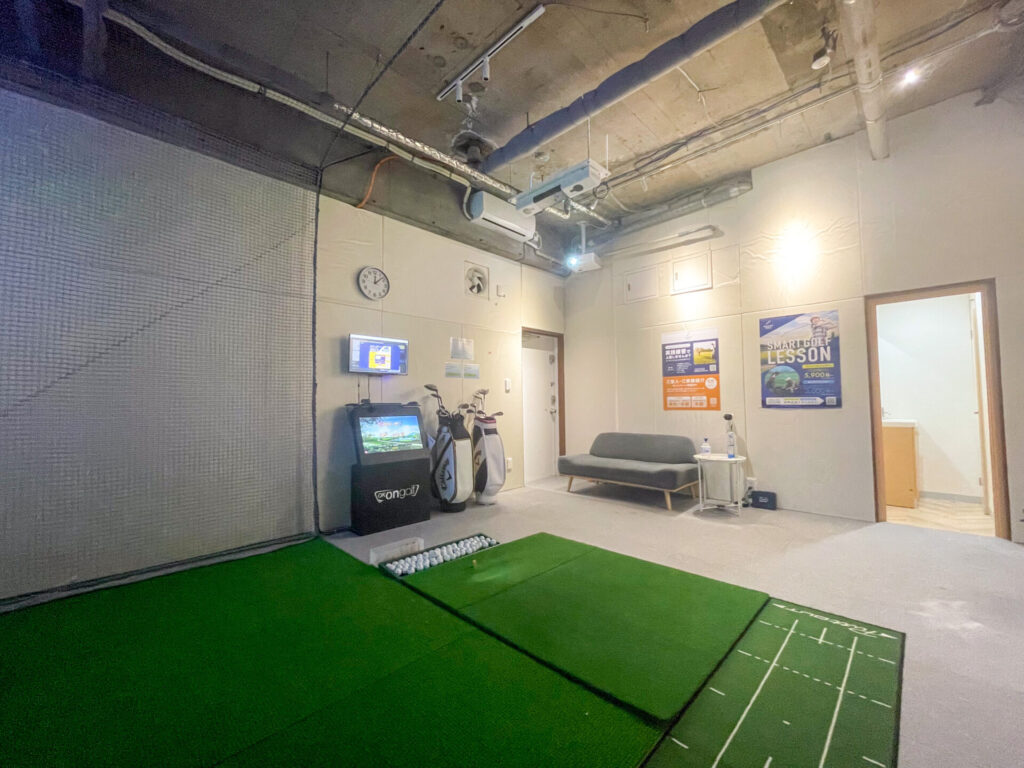 スマートゴルフ井荻店　打席ブース